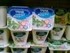 Fromage Tnuva dans un rayon de supermarché